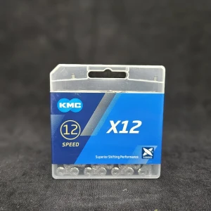 Велосипедная цепь KMC X12, Серебристо-серая